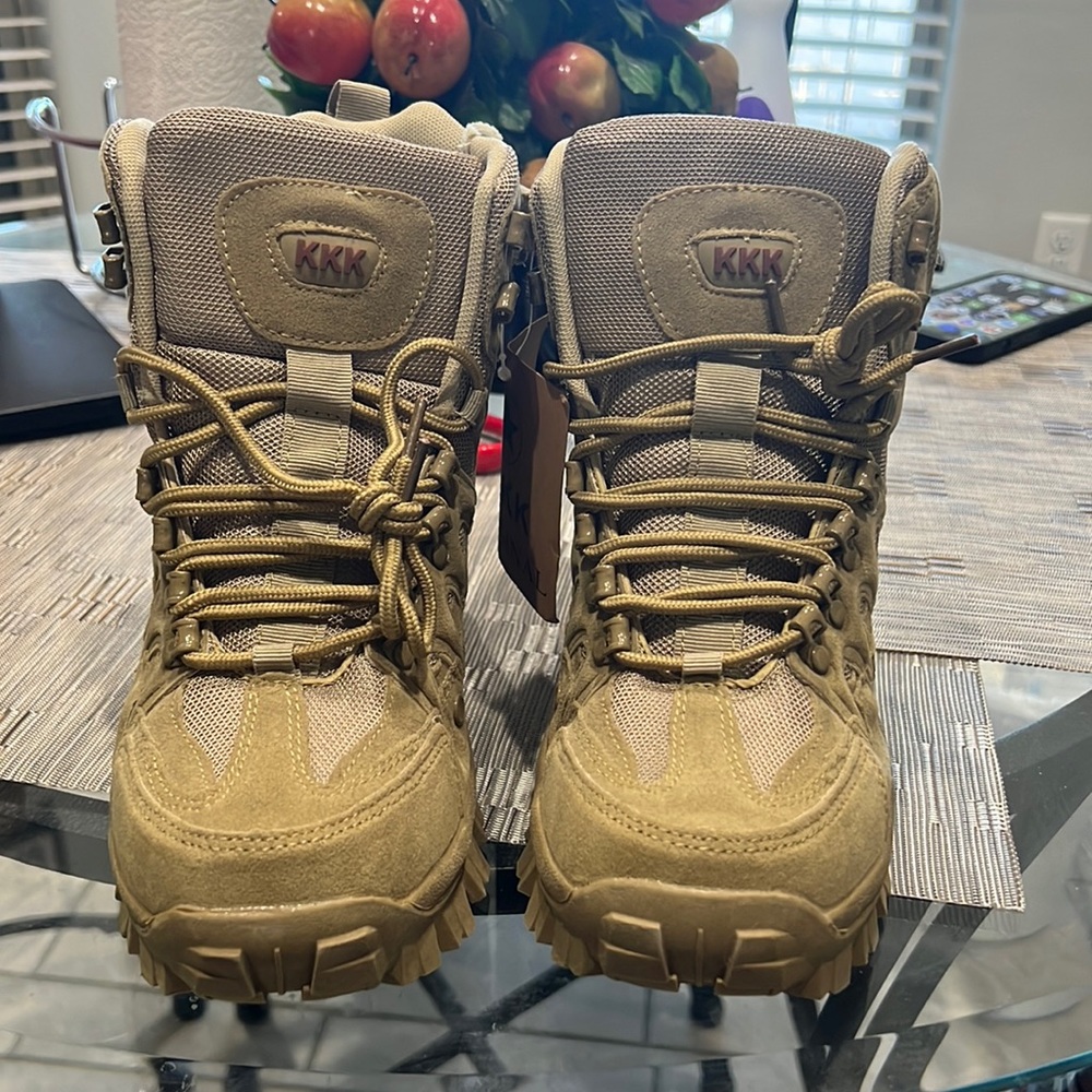 KKK BRAND NEW tactical boots!!